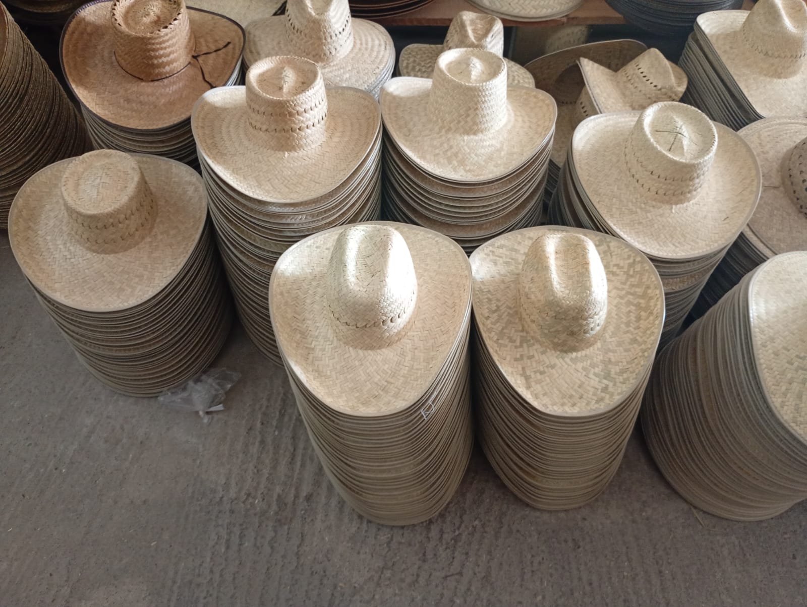Sombreros Bado One hats imagen 02