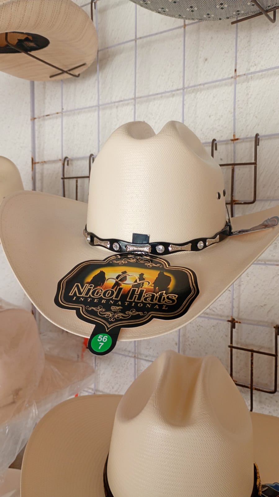 Sombreros Bado One hats imagen 06
