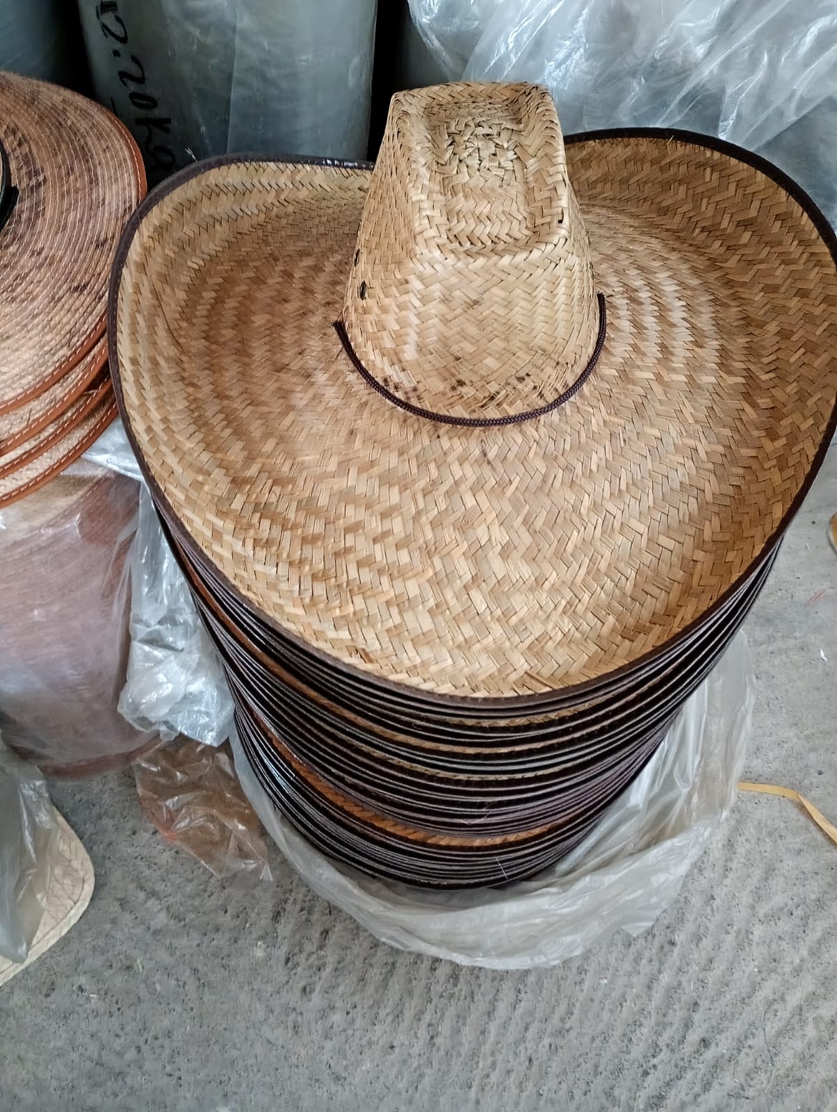 Sombreros Bado One hats imagen 11