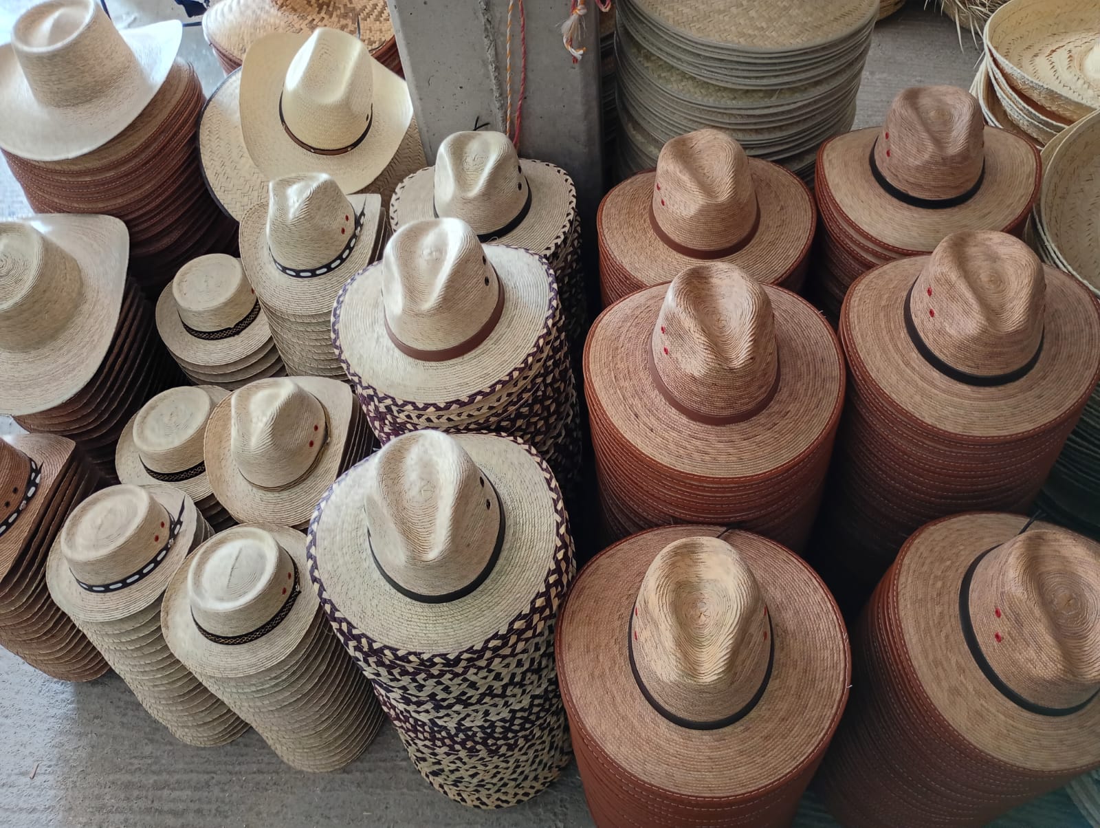 Sombreros Bado One hats imagen 12