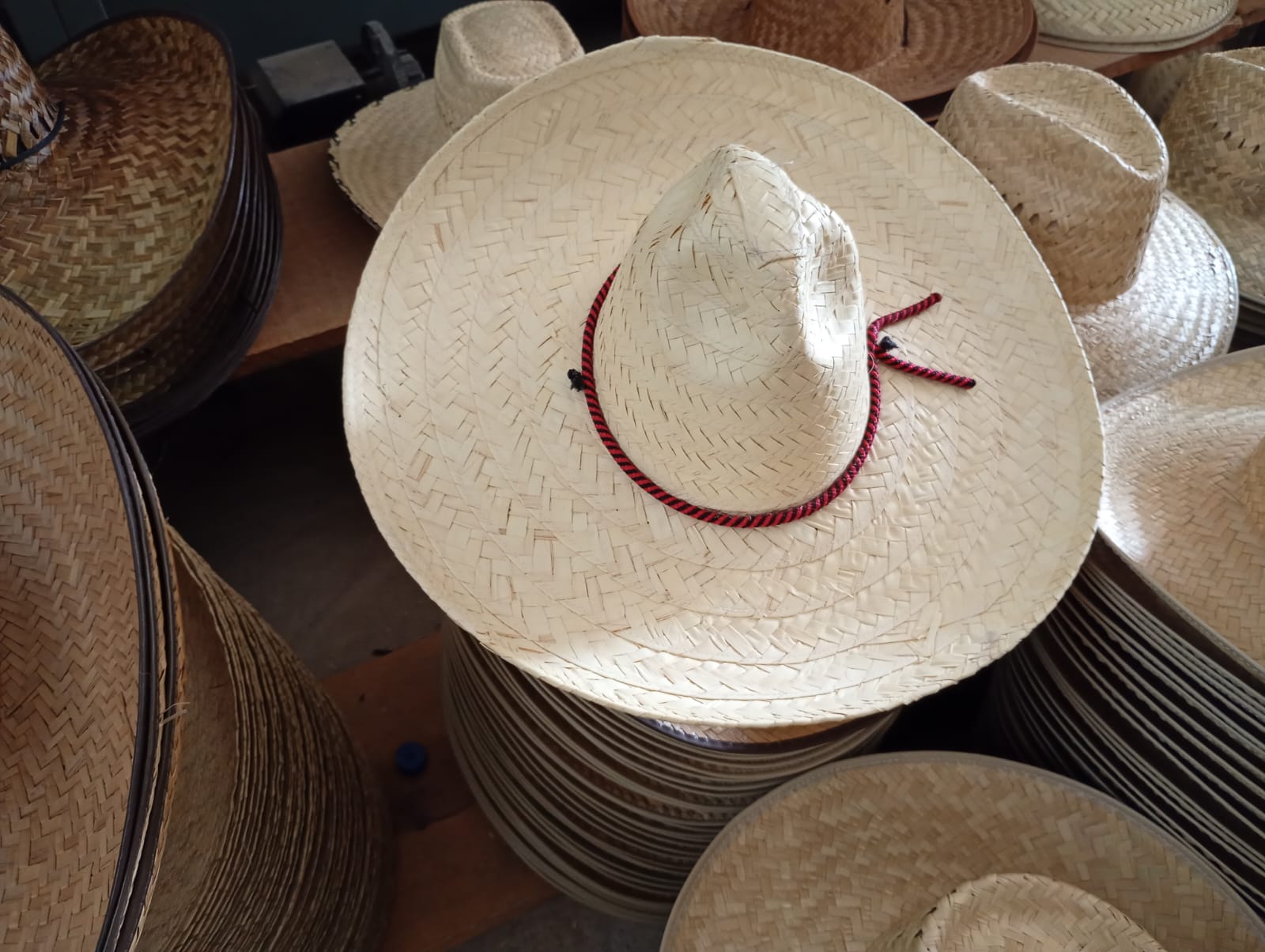 Sombreros Bado One hats imagen 13