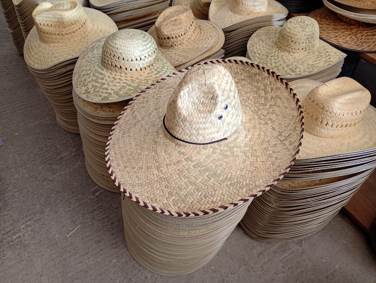 Sombreros Bado One hats imagen 22