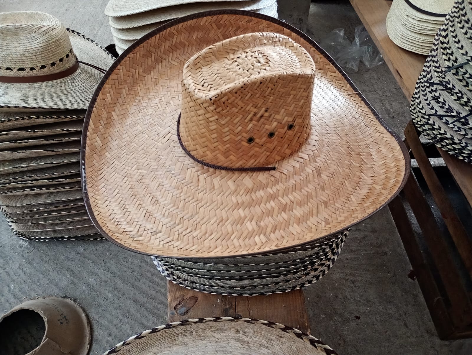 Sombreros Bado One hats imagen 30