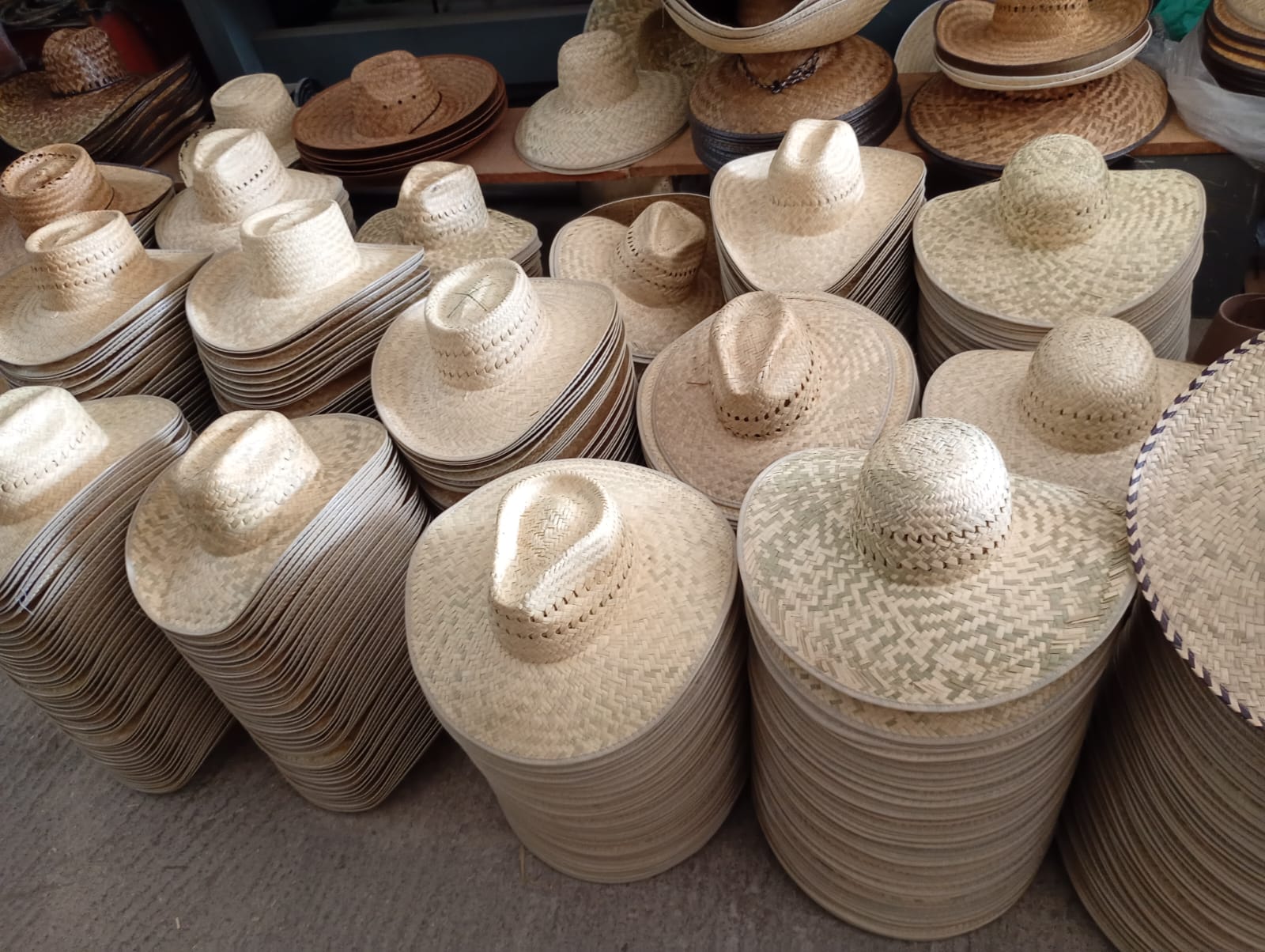 Sombreros Bado One hats imagen 37